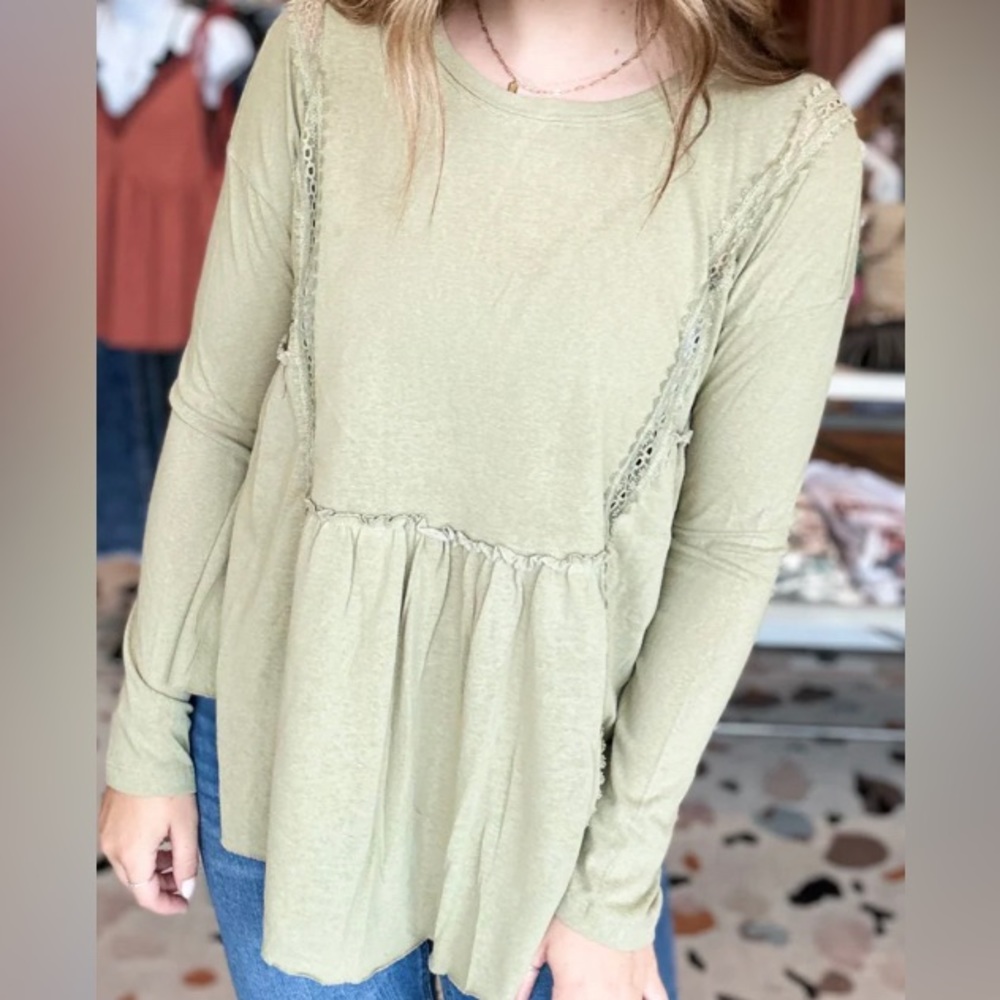 Easel women’s size small long sleeve top (sage green)